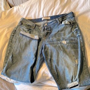 Women distressed Gap jeans
